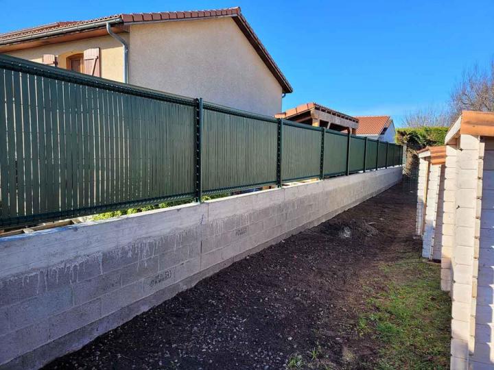 Nous prenons en main la construction de vos murs de clôtures.
